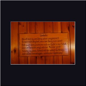 2011-09-18_10-59_StripsenjochHaus_Spruch-Tafel (1).JPG